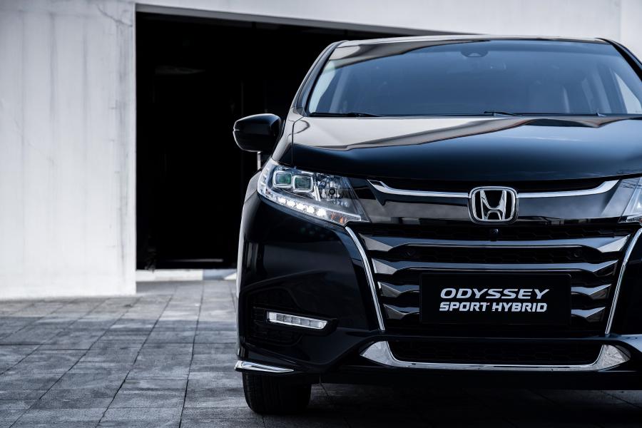 Детали экстерьера Honda Odyssey Sport Hybrid 2019 года  (фото 15 из 40)